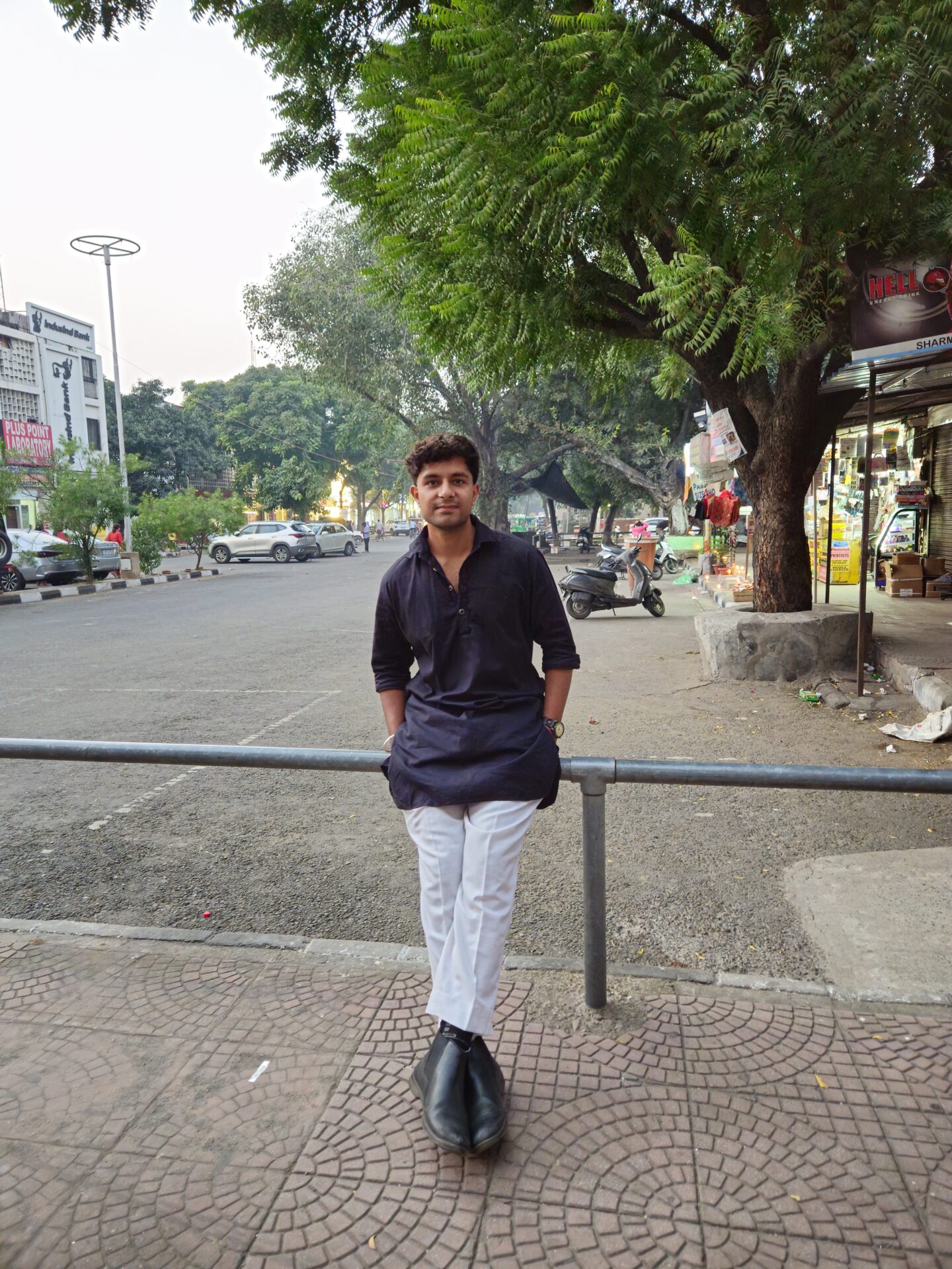 Hml. Tanish (Event Head)